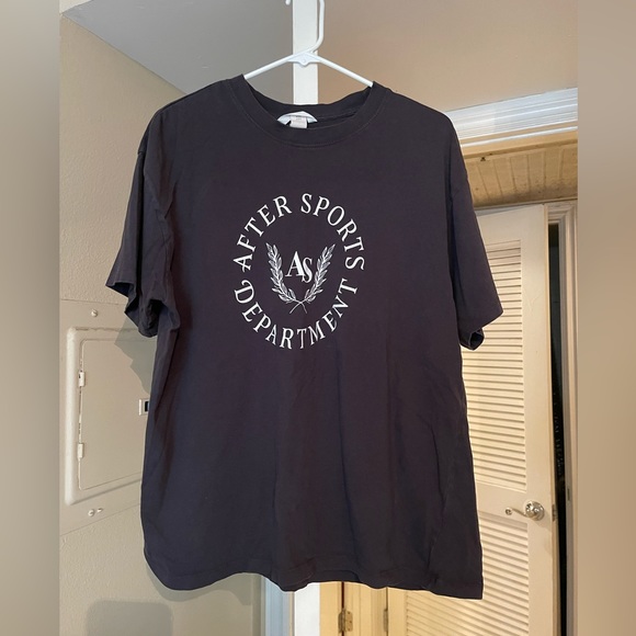 H&M t-shirt - Picture 1 of 6